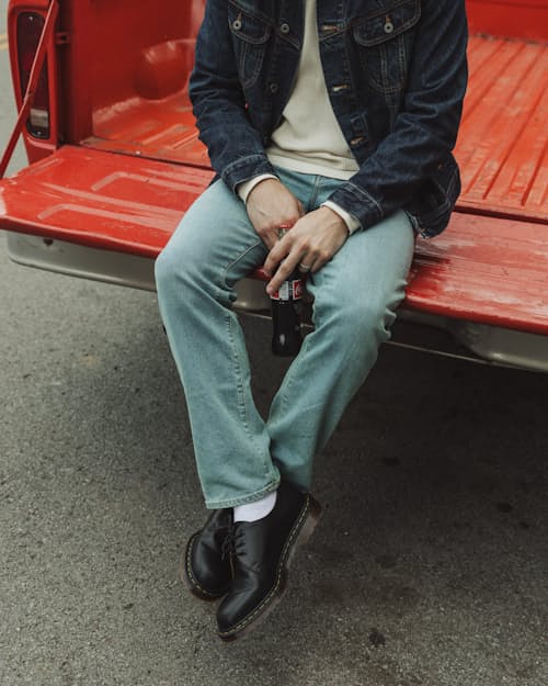 lifestyle image of 1461 Vintage Made in England Oxford Shoes