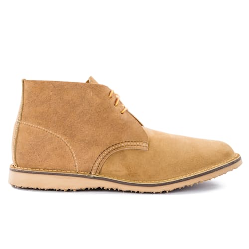 laydown image of Weekender Chukka