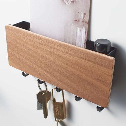 lifestyle image of Rin Magnetic Key Rack w/ Tray
