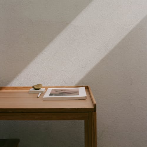laydown image of Ko Desk