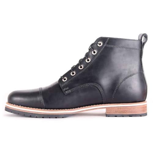 laydown image of Hollis Boot