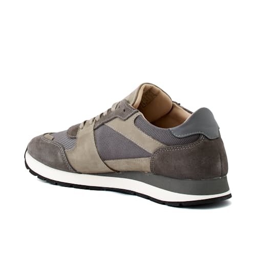 laydown image of Recess Runner