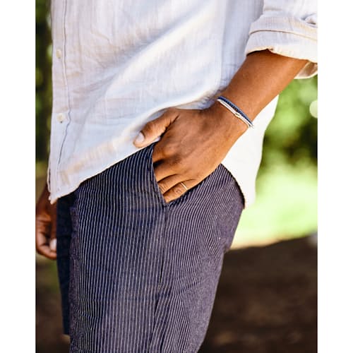 lifestyle image of Cotton Linen Short - 7"
