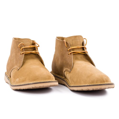 laydown image of Weekender Chukka