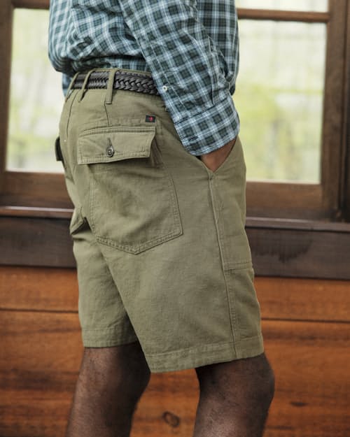 lifestyle image of Cotton Linen Supply Short - 8.5"