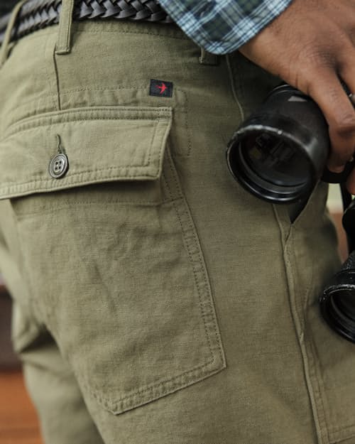 lifestyle image of Cotton Linen Supply Short - 8.5"