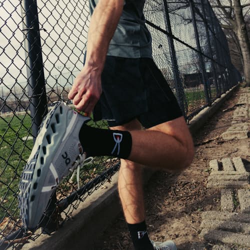 lifestyle image of Cloudsurfer Trail Running Sneaker