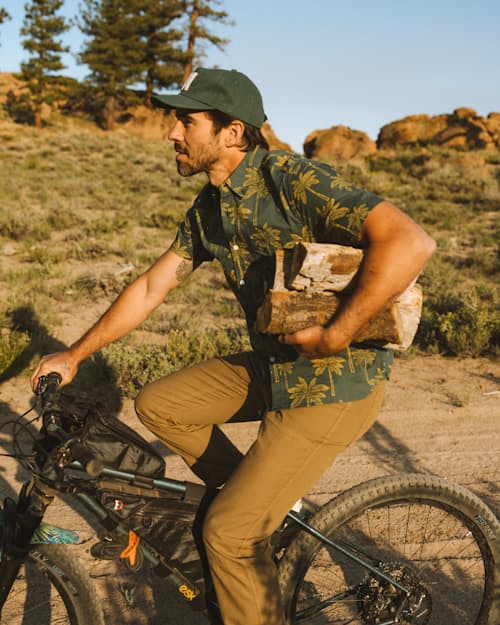 lifestyle image of Classic Slub Palm Short Sleeve Shirt