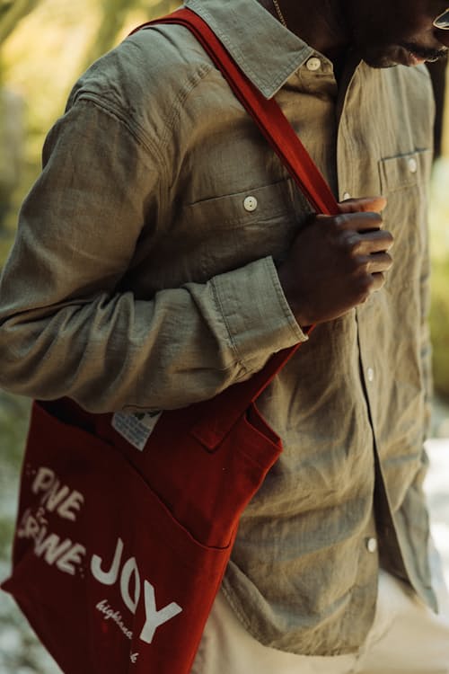 lifestyle image of Crossback Linen Workshirt