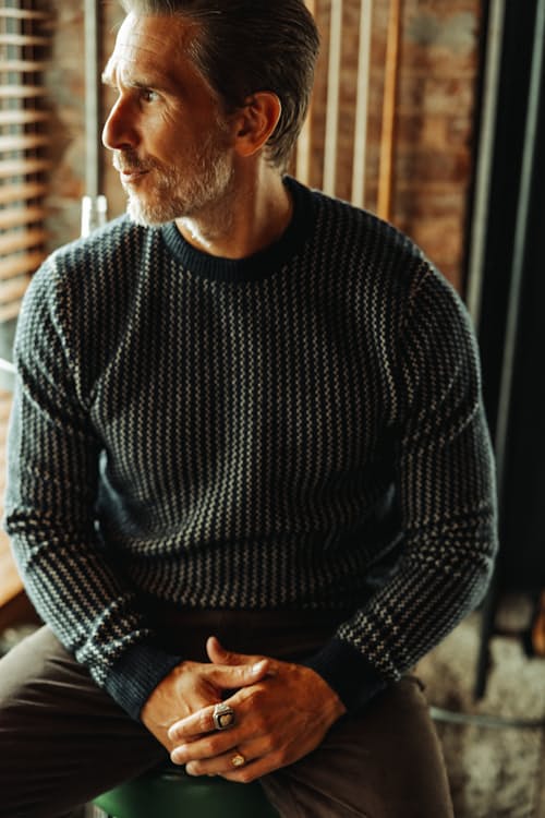 Rob is 5'8'', 170 lbs, and wearing a size M