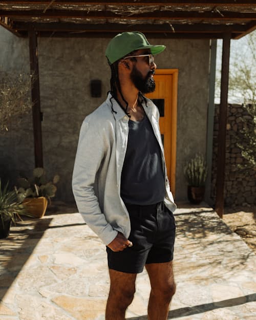 Stefan is 6’2, 160 lbs, and wearing size M