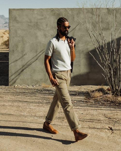 Stefan is 6’2, 160 lbs, and wearing size M