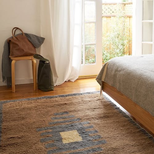 laydown image of Joram - Large