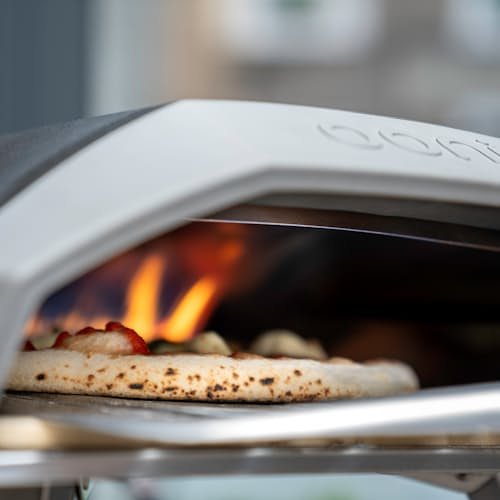 lifestyle image of Ooni Koda 12 Pizza Oven