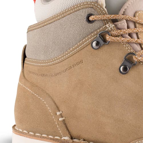 laydown image of Safari Mucks