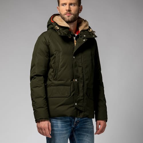 laydown image of Short Hunter