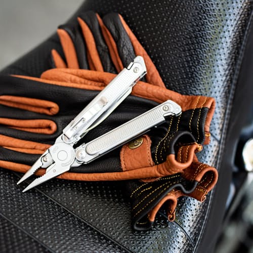 laydown image of FREE P2 - Multipurpose Plier