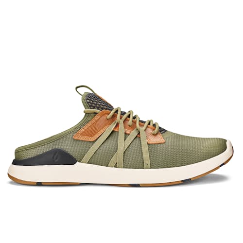 laydown image of Mio Li Sneaker