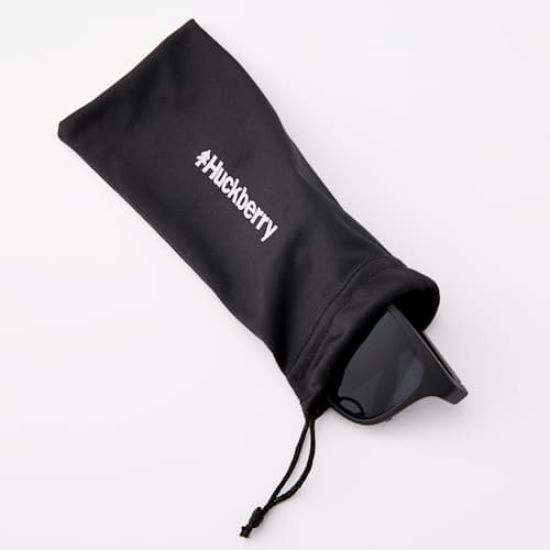 laydown image of Weekenders Sunglasses