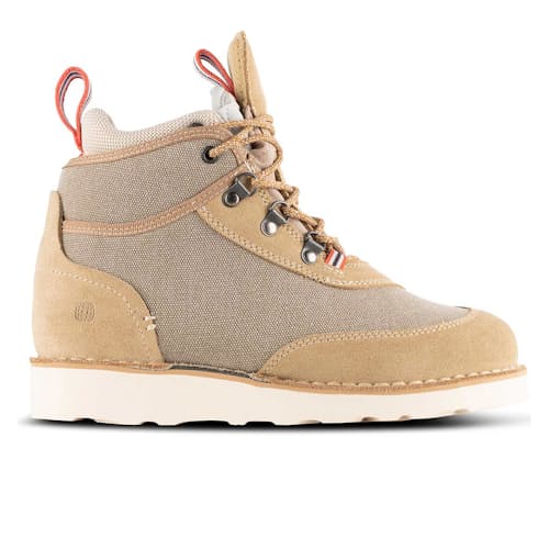 laydown image of Safari Mucks