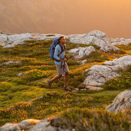 laydown image of Bridger Mid Waterproof