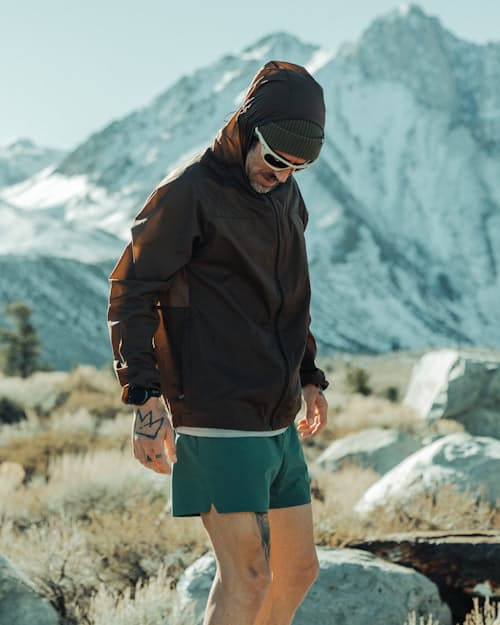 lifestyle image of Running Windshell