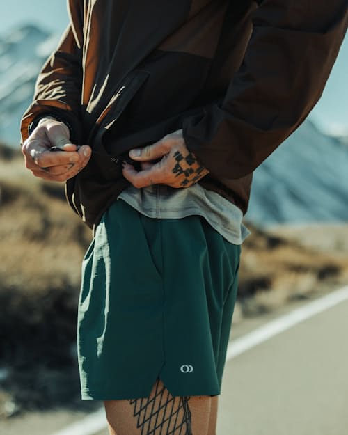 lifestyle image of Running Windshell
