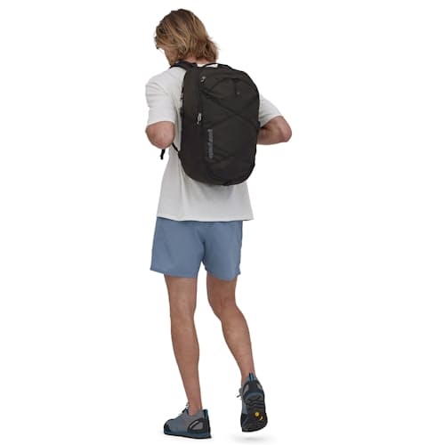 laydown image of Refugio Day Pack 30L
