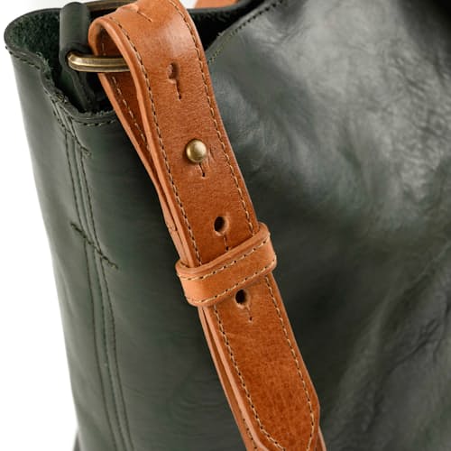 laydown image of Women's Easton Tote
