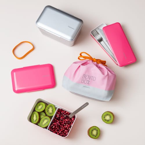 laydown image of Bento Dual Bite Box