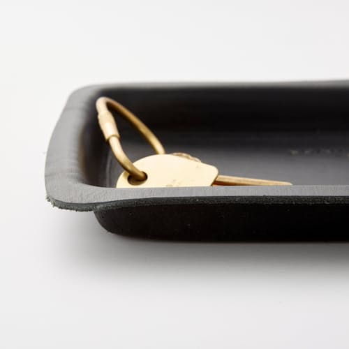 laydown image of Genuine Leather Valet Tray