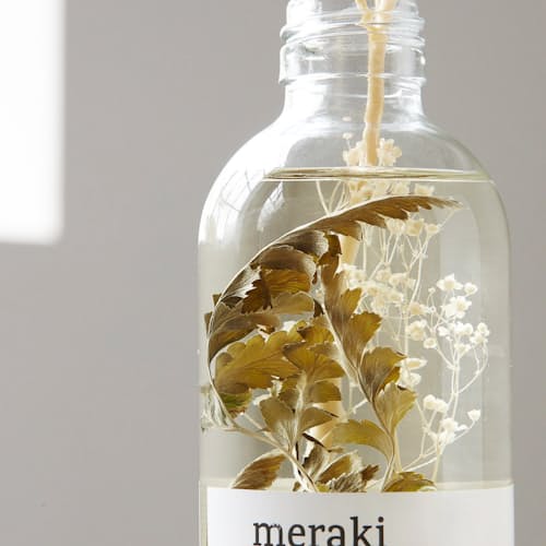 laydown image of Reed Diffuser