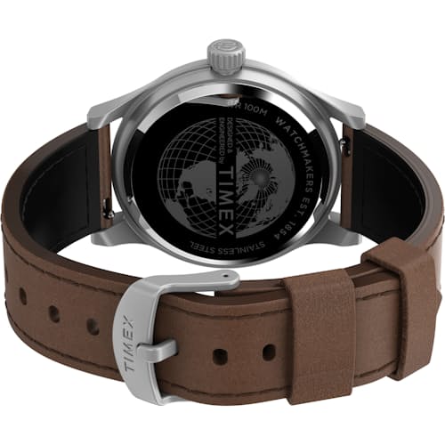 laydown image of Expedition 41mm Leather Strap