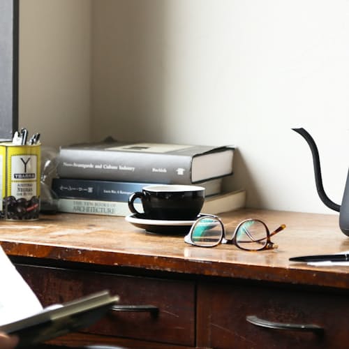 lifestyle image of Balmuda Kettle