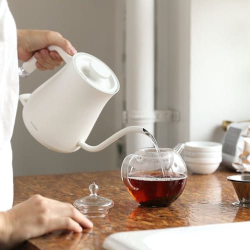 lifestyle image of Balmuda Kettle