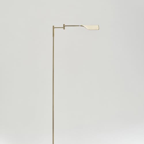 lifestyle image of Leaf Floor Lamp