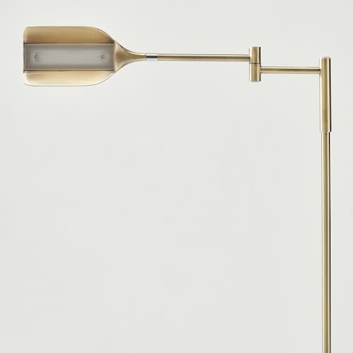 lifestyle image of Leaf Floor Lamp