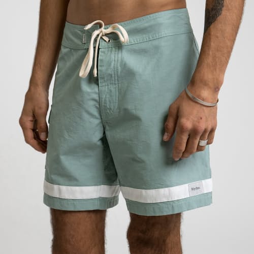laydown image of Stripe Board Short - 5"