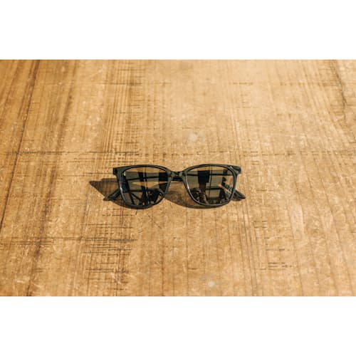 lifestyle image of Ventana Sunglasses