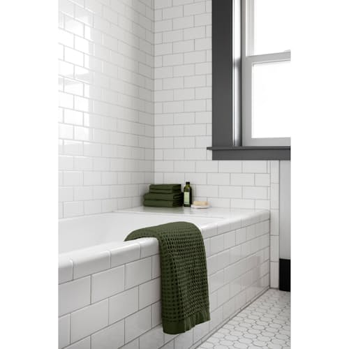 lifestyle image of Bath Towel Set