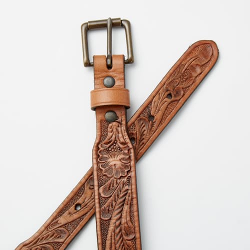 laydown detail image of Western Tooled Leather Belt