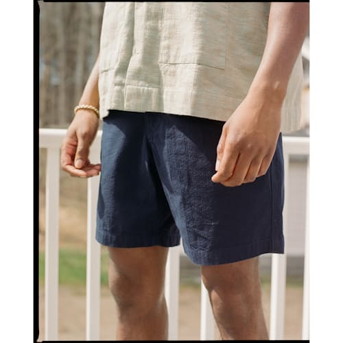 laydown image of Seersucker Classic Shorts - 7"