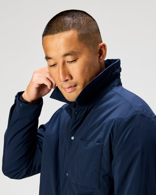 on model image of AltoLoft Insulated Shirt Jacket