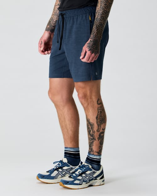 Keith is 6'0'', 180lbs, and wearing a size M