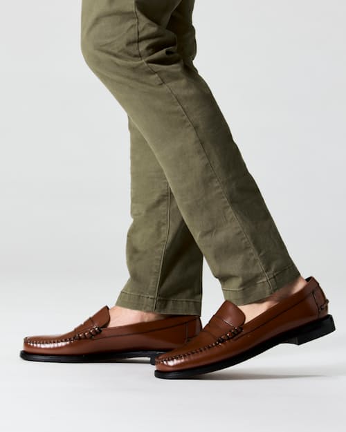 on model image of 365 Chino Pant - HB Slim