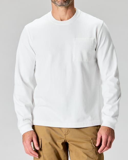 Zac is 6’0’’, 175 lbs, and wearing a size M