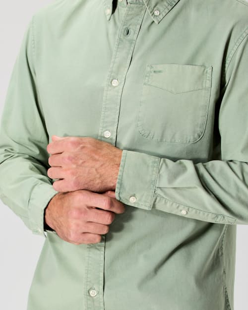 on model image of Classic Oxford