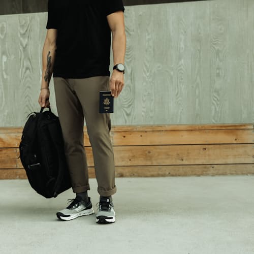 lifestyle image of Cloudvista Sneaker