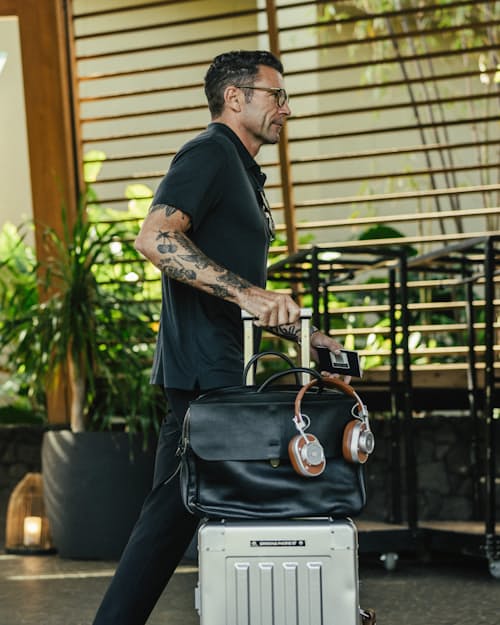 lifestyle image of Zeppo Business Bag