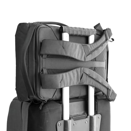 laydown image of Everyday Backpack 20L v2